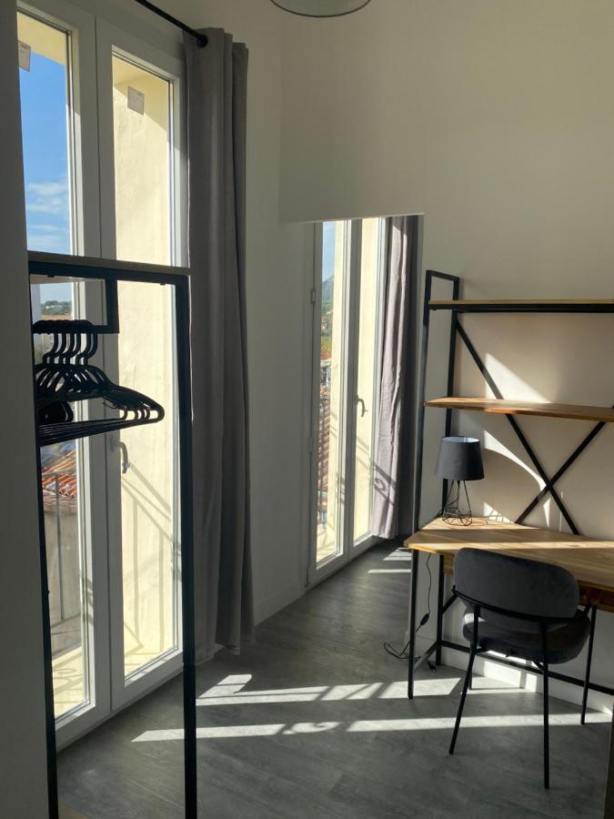 Bel Appartement T1 30M2 Centre Historique Aubagne Exteriér fotografie